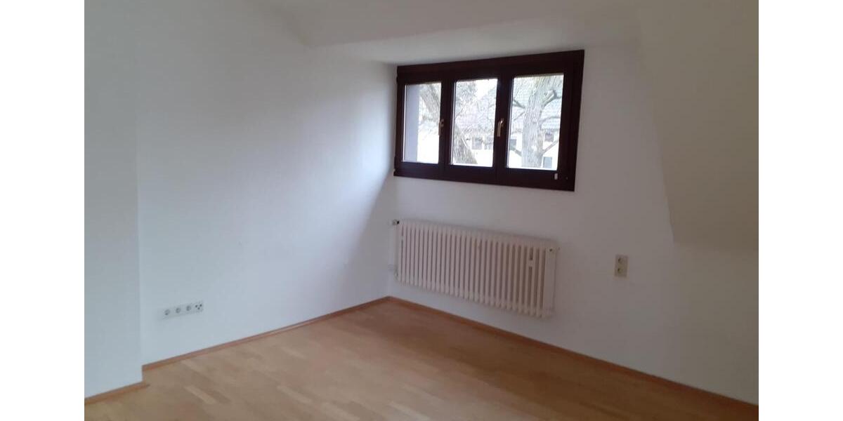 Etagenwohnung Bochum Günnigfeld - 4 Zimmer, 120 m&sup2;, 900&euro; | Angebot:25393014