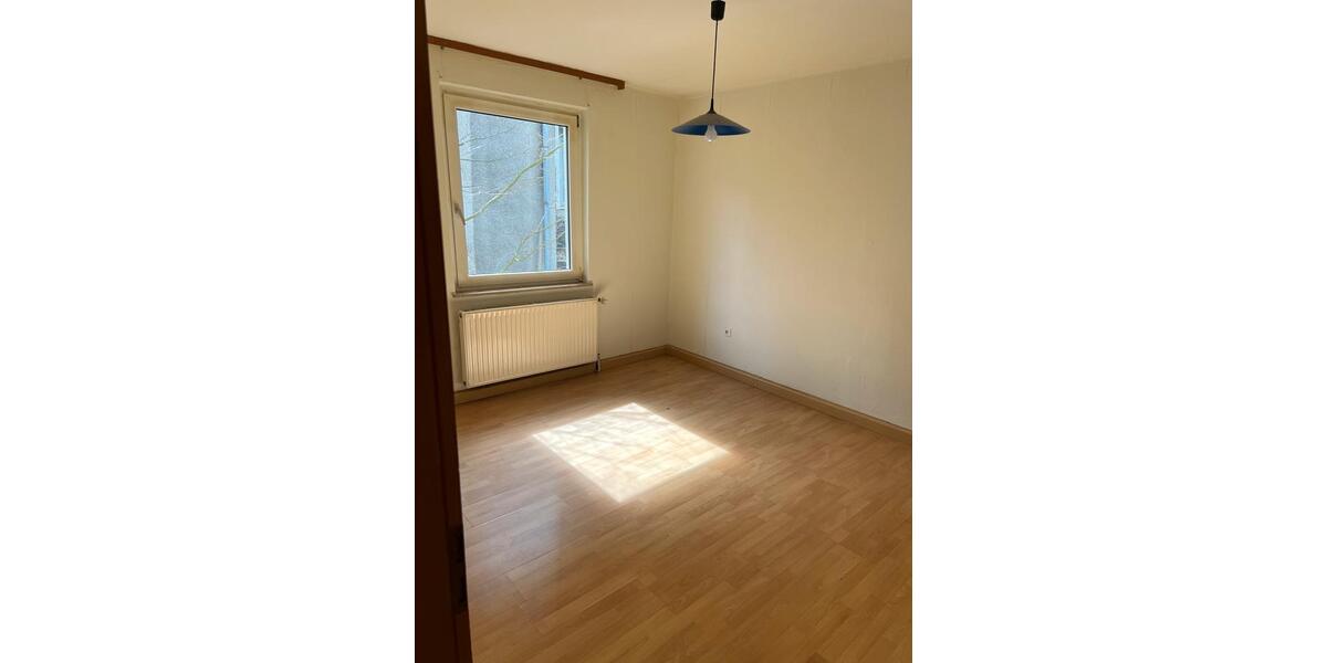 Etagenwohnung Bochum Günnigfeld - 3 Zimmer, 70 m&sup2;, 670&euro; | Angebot:26231923