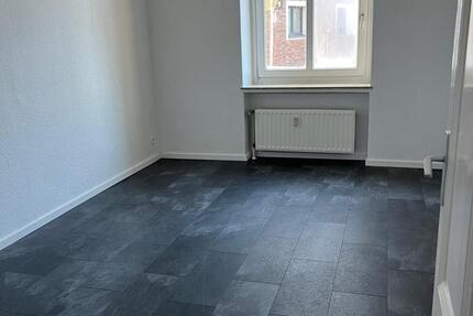 Wohnung Wuppertal Arrenberg - 1 Zimmer, 28 m&sup2;, 141&euro; | Angebot:25220396