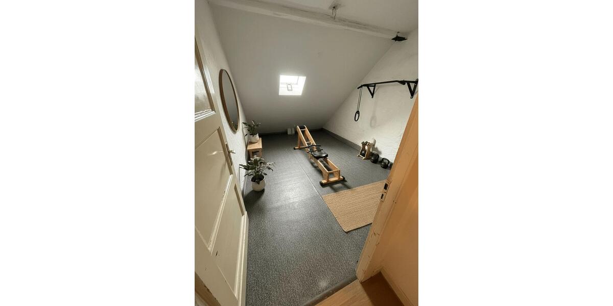 Etagenwohnung Oberhausen - 1 Zimmer, 12 m&sup2;, 50&euro; | Angebot:25870110