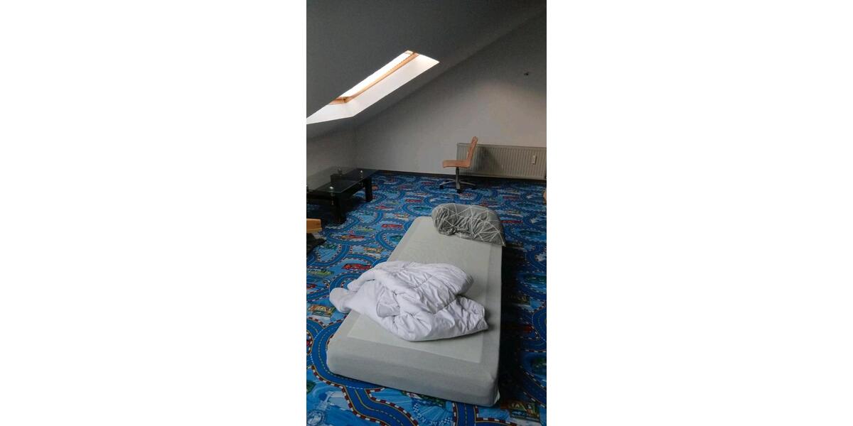 Dachgeschoßwohnung Oberhausen Rothebusch - 4 Zimmer, 87 m&sup2;, 675&euro; | Angebot:25363572