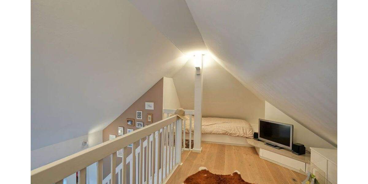 Attraktive Eigentumswohnung im Zweifamilienhaus mit Top-Ausstattung am Park 3 zimmer