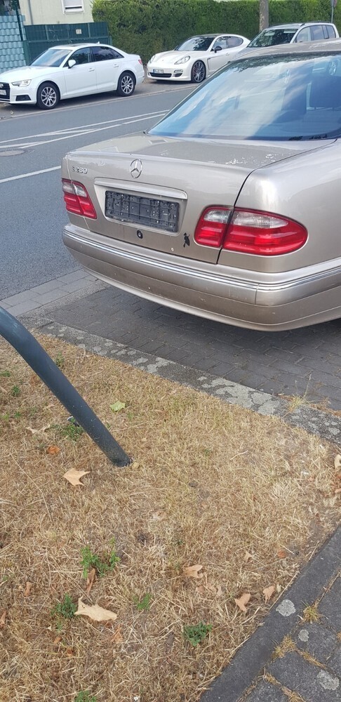 E 280