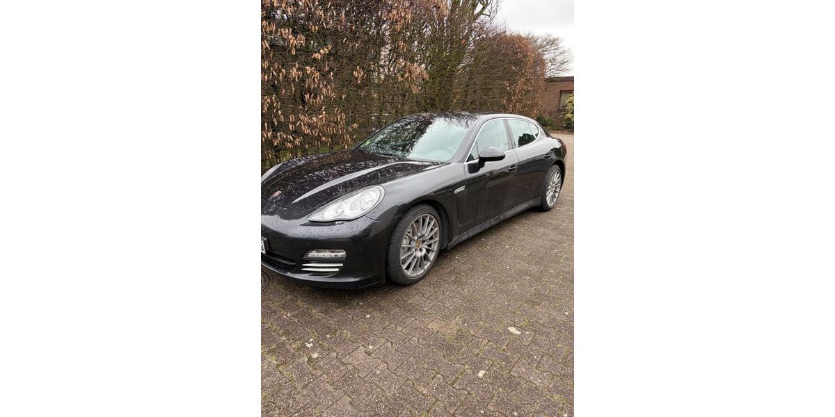 Porsche Panamera 170.000 km 22.990 &euro; Oberhausen 46047