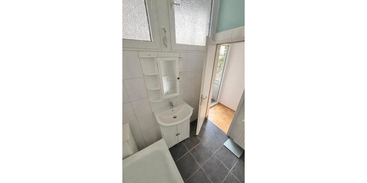 Etagenwohnung Essen Huttrop - 4 Zimmer, 106 m&sup2;, 925&euro; | Angebot:26148558