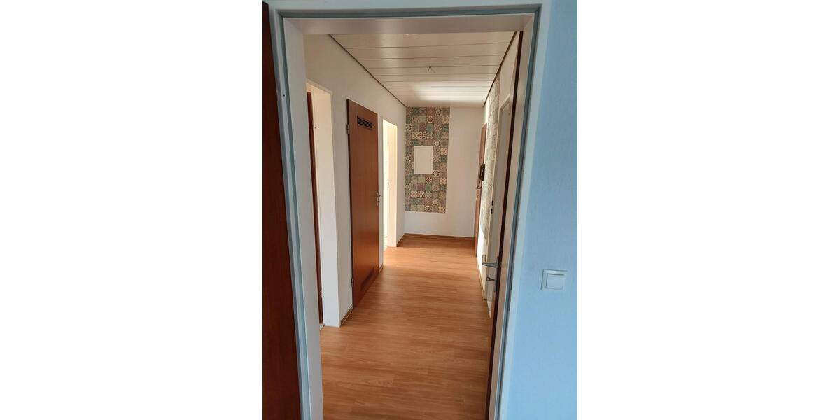 Dachgeschoßwohnung Voerde (Niederrhein) - 2 Zimmer, 60 m&sup2;, 324&euro; | Angebot:26085825