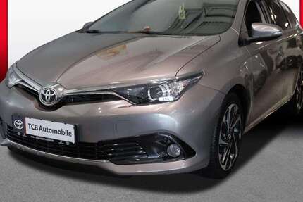 Toyota Auris 85.000 km 10.899 &euro; Essen 45141