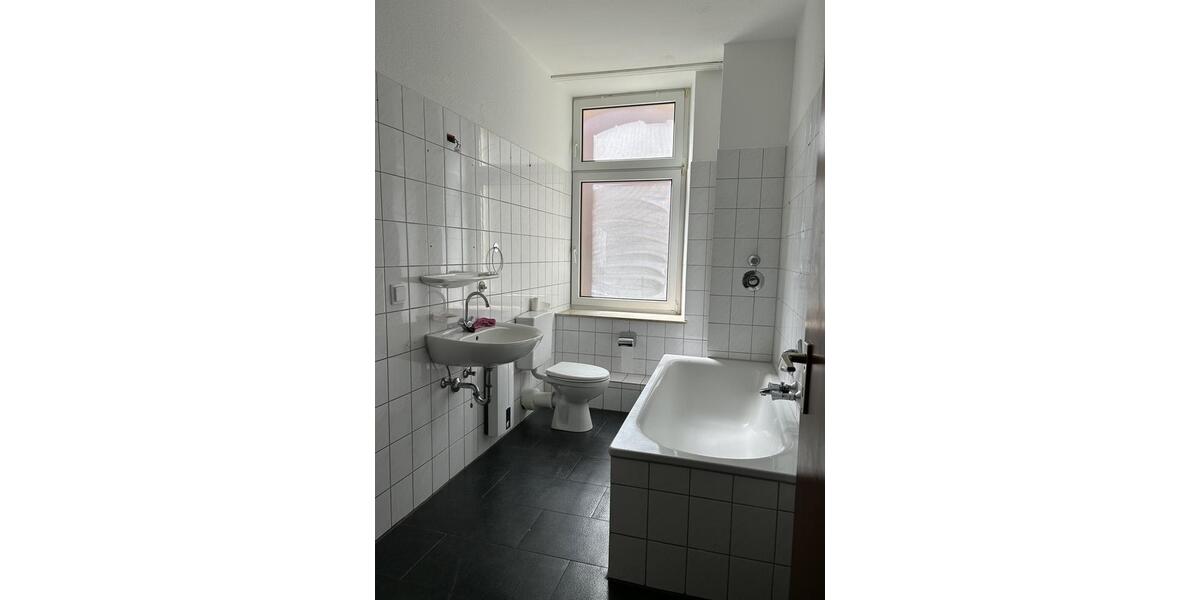 Erdgeschoßwohnung Gelsenkirchen Gelsenkirchen-Mitte - 3.5 Zimmer, 82 m&sup2;, 550&euro; | Angebot:25175702