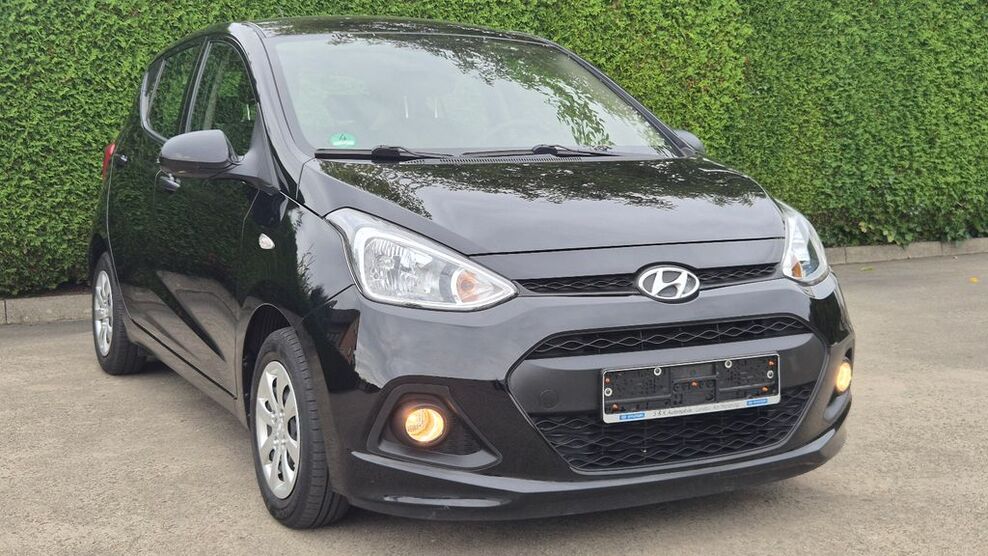 Hyundai i10 64.000 km 6.900 € Essen 45356