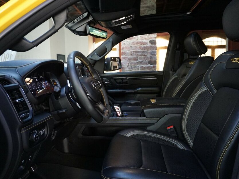 Dodge RAM 1500 TRX 6.2L V8 SMARTCUP Leder Pano HuD H&K 41.719 km 128.900 € Wuppertal 42327