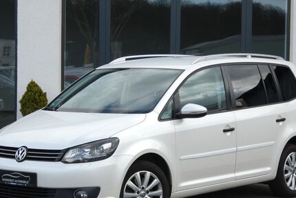 VW Touran 132.324 km 10.950 &euro; Bochum 44807