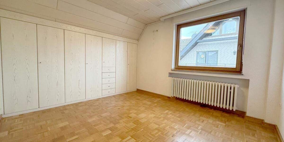 Mehrfamilienhaus, Wohnhaus Oberhausen Sterkrade-Nord - 9 Zimmer, 254 m&sup2;, 759.000&euro; | Angebot:25319533
