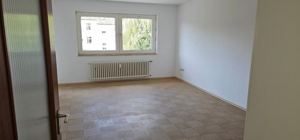 3 12 Raum DG-Wohnung in Gelsenkirchen-Erle mit Balkon 3.5 zimmer
