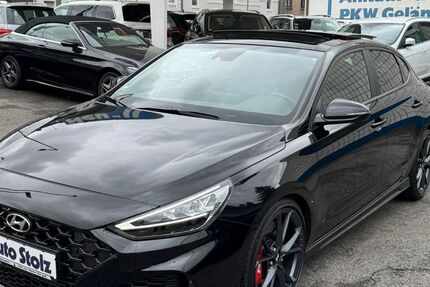 Hyundai i30 11.206 km 29.850 &euro; Oberhausen 46045