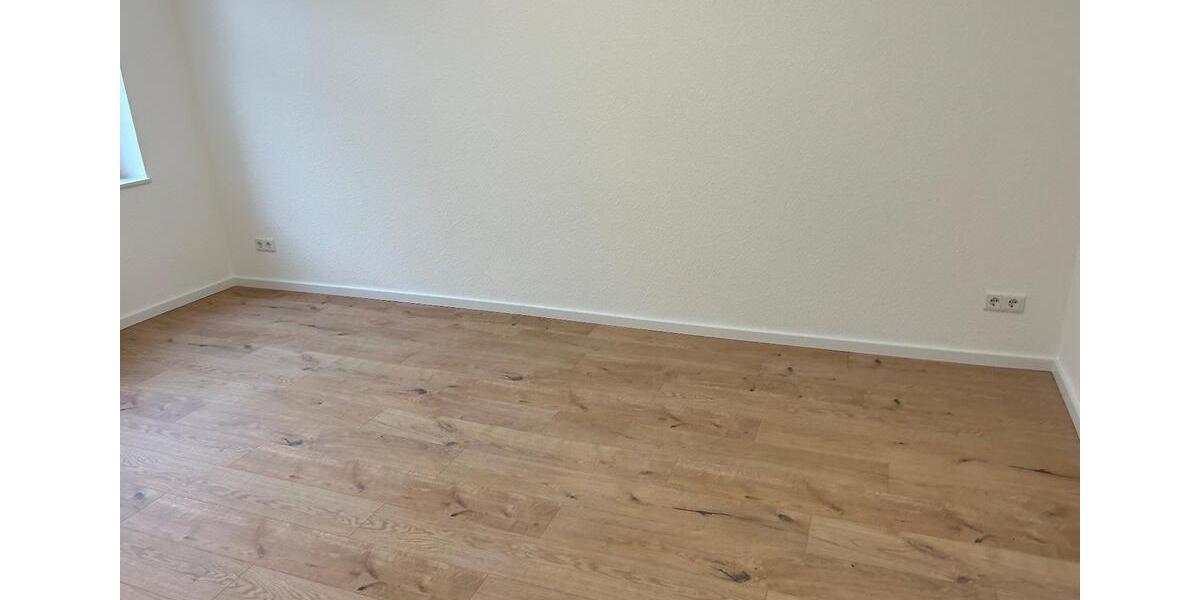 Schöne Altbau-Wohnung, kernsaniert, Einbauküche neu, Essen Südost 1 zimmer