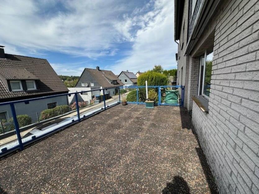 Neviges: Gemütliche + ruhige 2-Zi.-Whg. mit großem Balkon zimmer