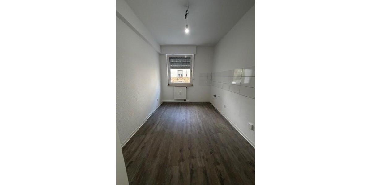 Erdgeschoßwohnung Essen Stadtbezirk VI - 2 Zimmer, 60 m&sup2;, 582&euro; | Angebot:25525705